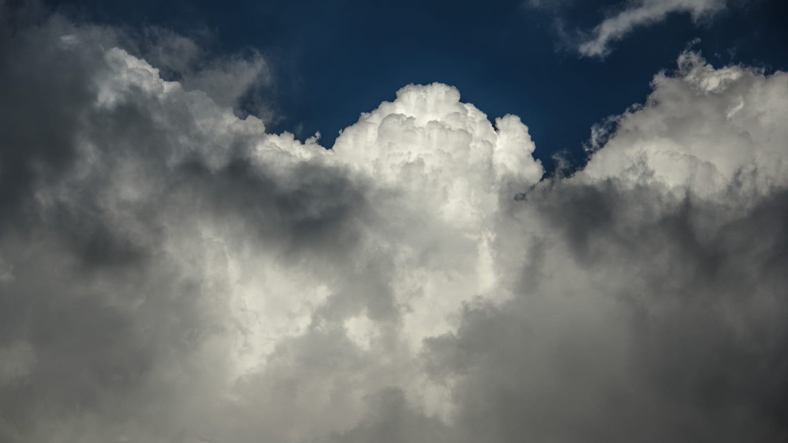 wolken_unlimphotos.jpg