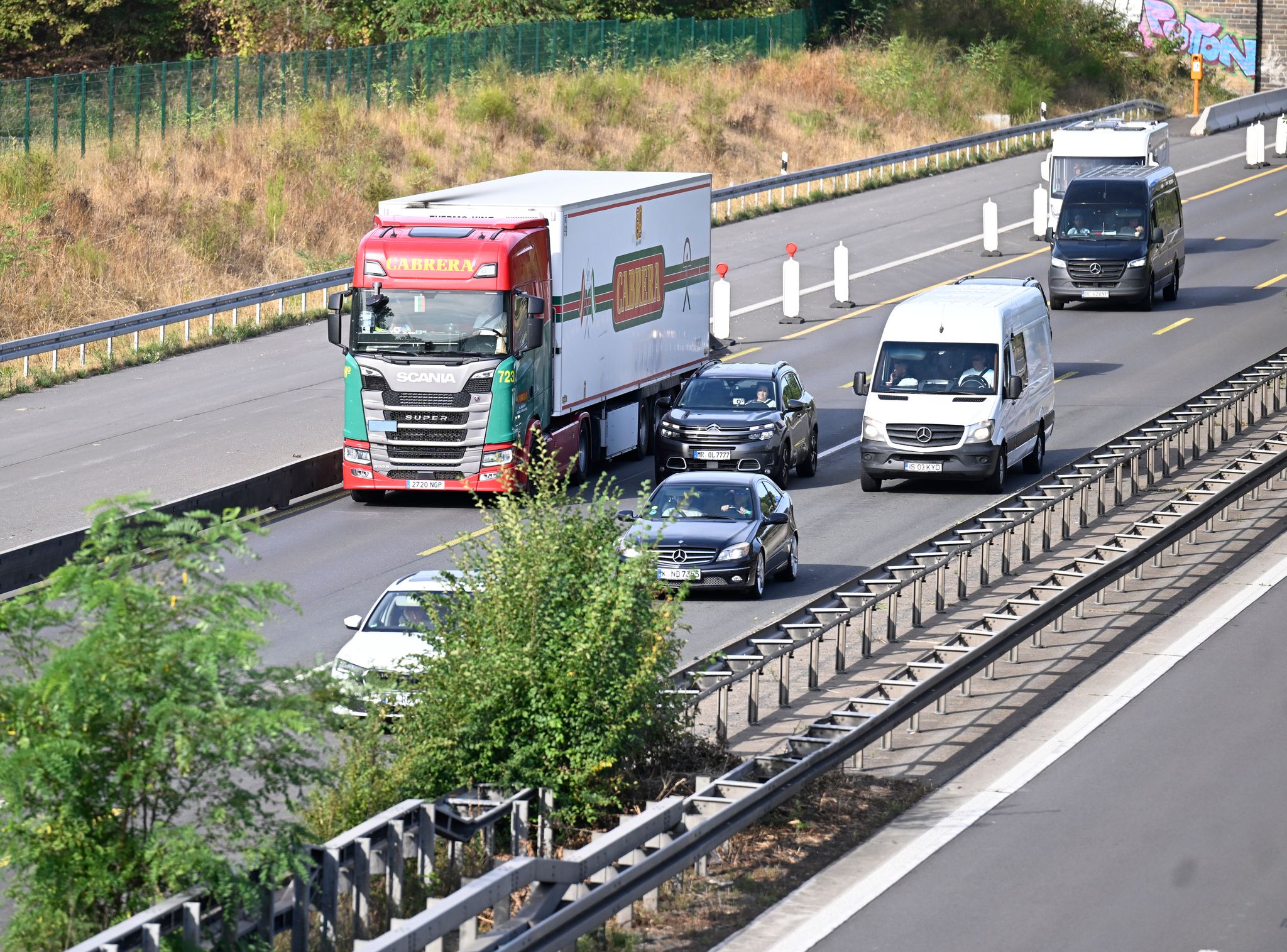 Sonntagsfahrverbot für Lkw ausgesetzt © Foto: Roberto Pfeil/dpa